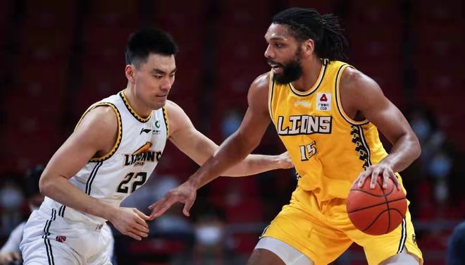 进的这三个球都挺漂亮的，反而是维尼修斯今天没怎么发挥