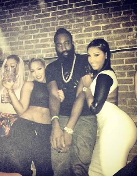 电讯报：对热刺来说签下帕利尼亚比引进吉布斯-怀特更重要