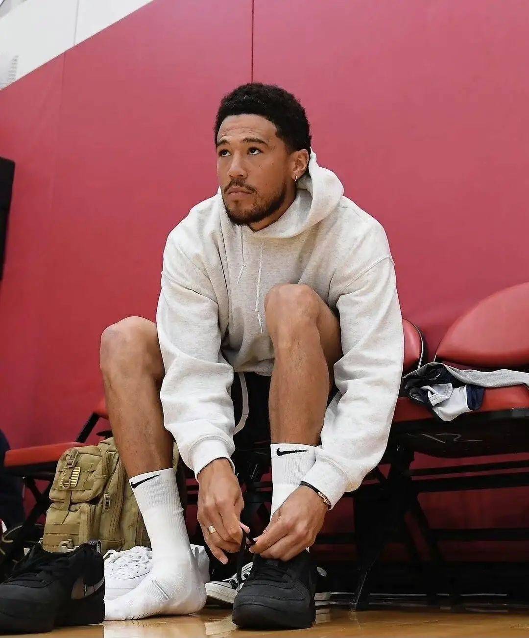 驳斥转会传闻，贡多齐：我专注于当下，想帮拉齐奥赢下更多球