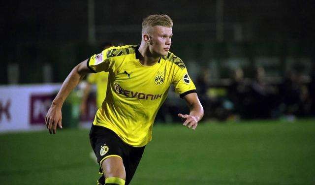 一场3-0！樊振东打败奥恰洛夫，德国杯决赛：萨尔布吕肯1-0领先